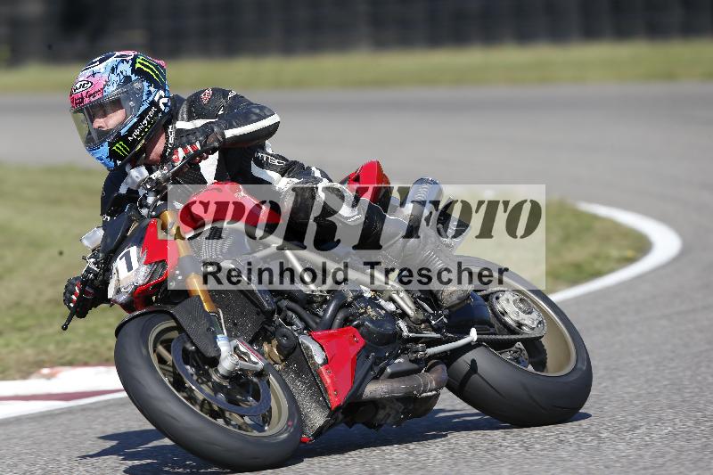 /Archiv-2025/49 26.08.2025 Cornu Master School ADR/blau-bleu/51